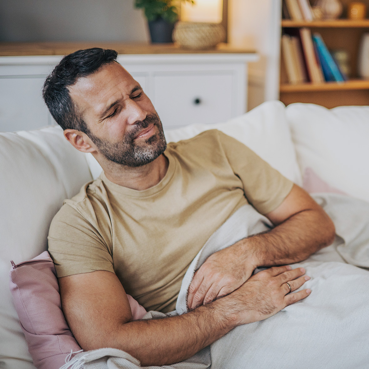 Causes and symptoms of the stomach flu